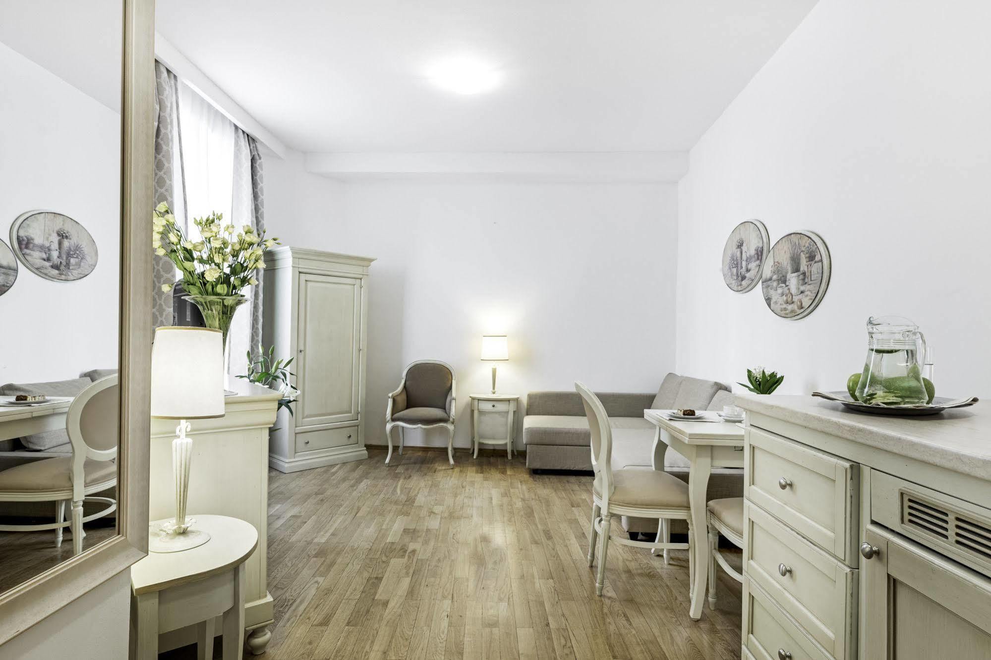 Residence St. Andrew'S Palace Βαρσοβία Εξωτερικό φωτογραφία